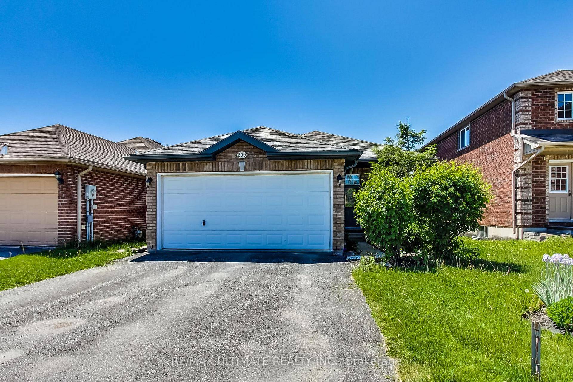 Bright and Spacious 2 Bedroom Basement Apt in A Detached Bungalow W Tons Of Natural Light !