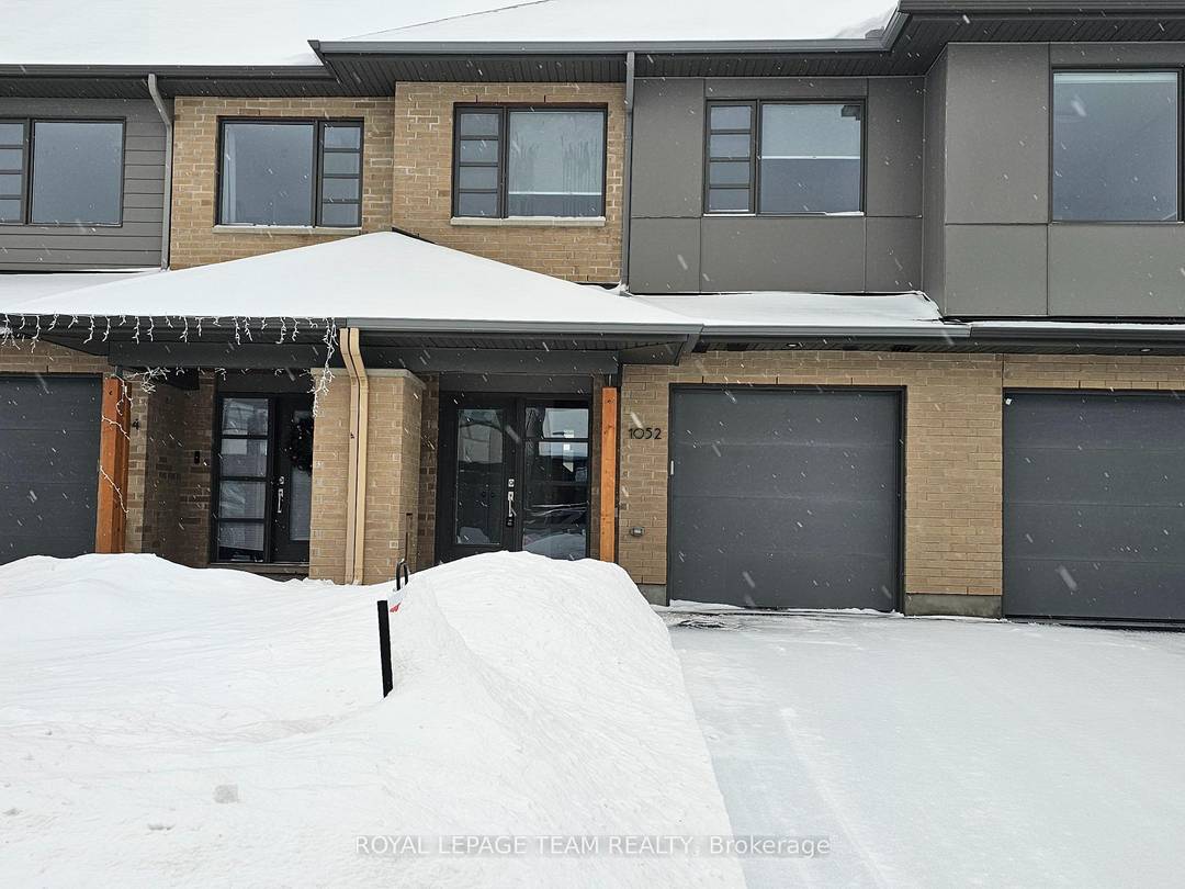 Modern 3 bedroom loft, 3 bath townhome built in 2020, located on a quiet crescent in a family friendly neighbourhood.