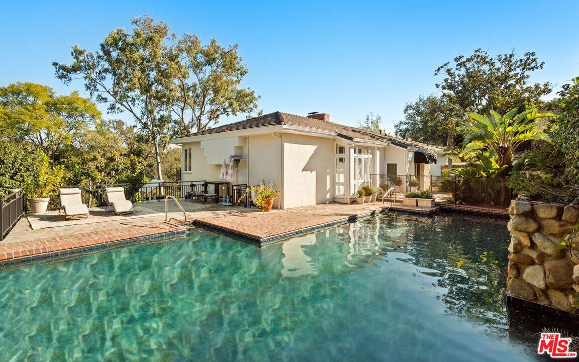 282   Bentley Cir 4.0 Brentwood LA