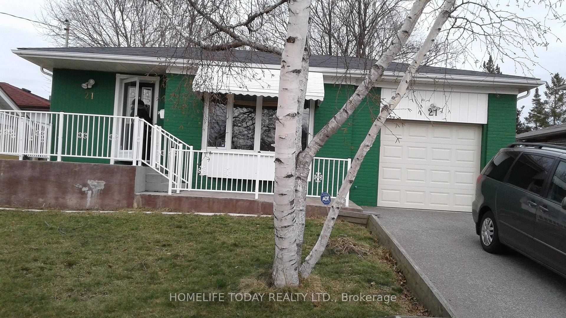 Beautiful 2 Bedroom Bsmt Apt On A Quiet, Tree lined Street.