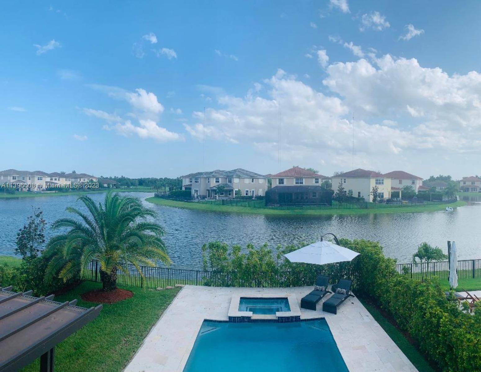 ABSOLUTELY STUNNING HOME LOCATED IN THE NEW DESIRABLE COMMUNITY OF MIRALAGO AT PARKLAND FOR RENT.