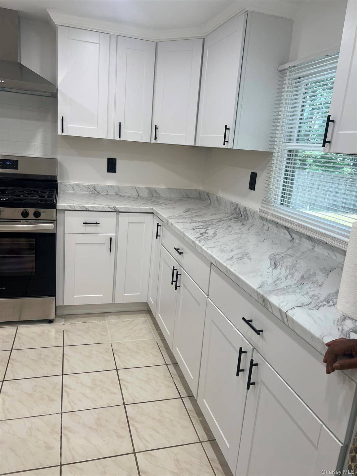 Beautifully Renovated Home 6 Bedrooms, 2.
