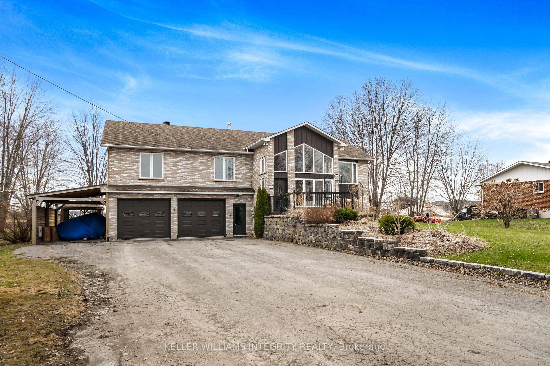 Stunning Split Level Home with Ottawa River ViewsWelcome to this beautiful split level home situated on a spacious half acre lot with a view of the Ottawa River.