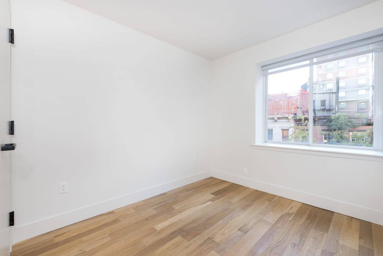 Beautiful 1 bedroom, 1 bath residence featuring stainless steel appliances, in unit washer dryer, marble bathrooms, and spacious closets with open Southern facing views.