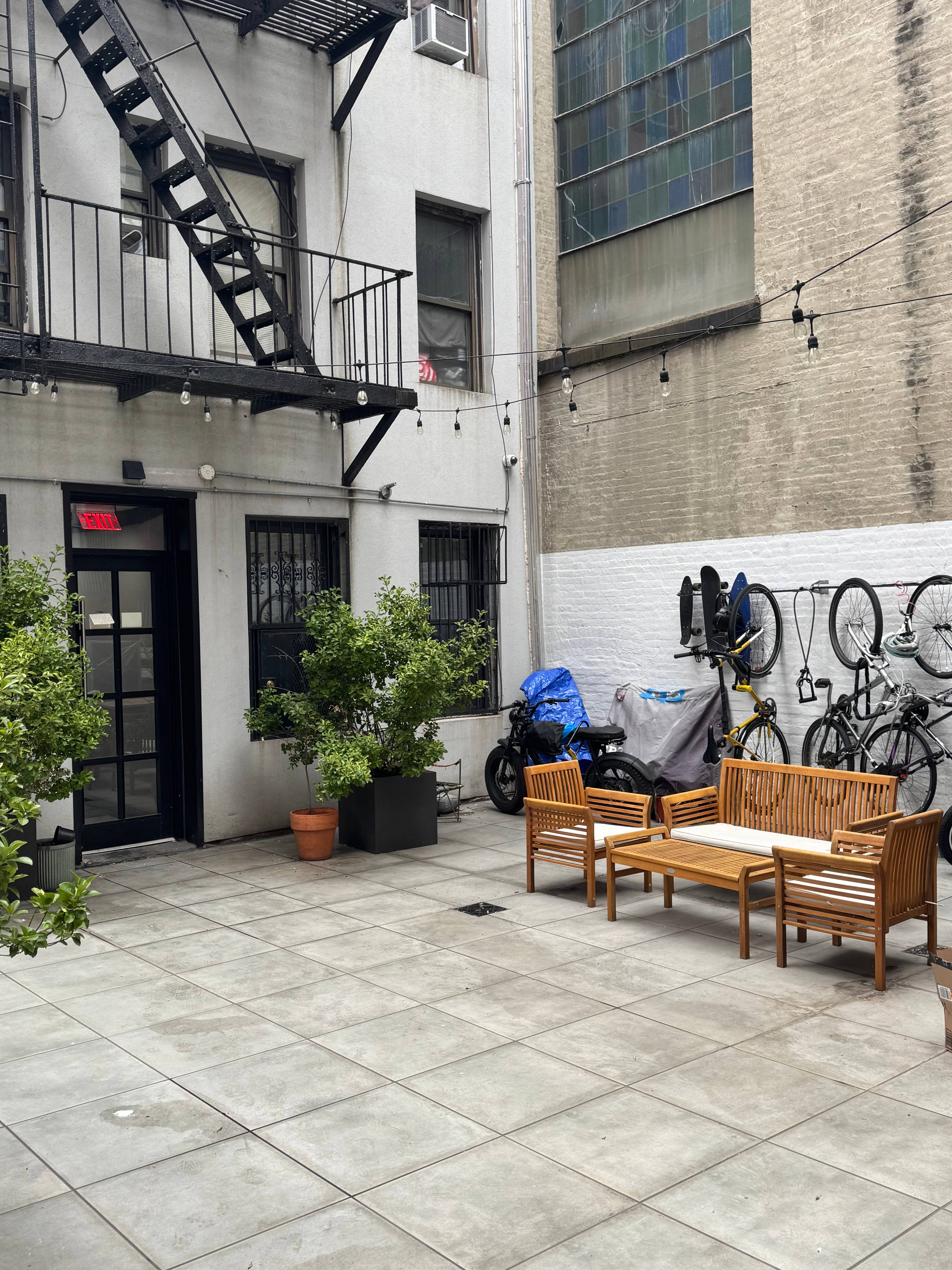 Adorable Pre War 1 bedroom in the Heart of East Village.