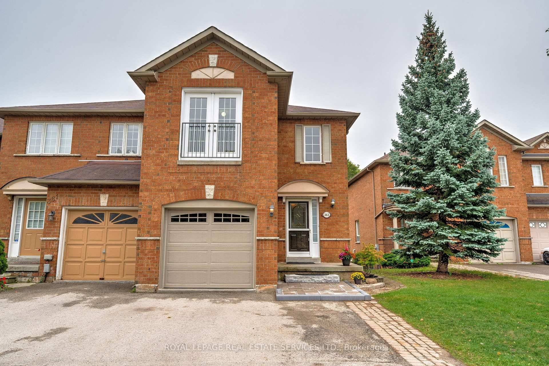 Welcome to 363 Ravineview Way where comfort meets convenience !