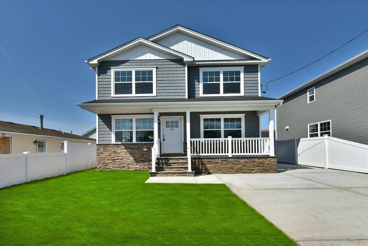 This extraordinary contemporary home offers spacious entertaining and an open floor plan.
