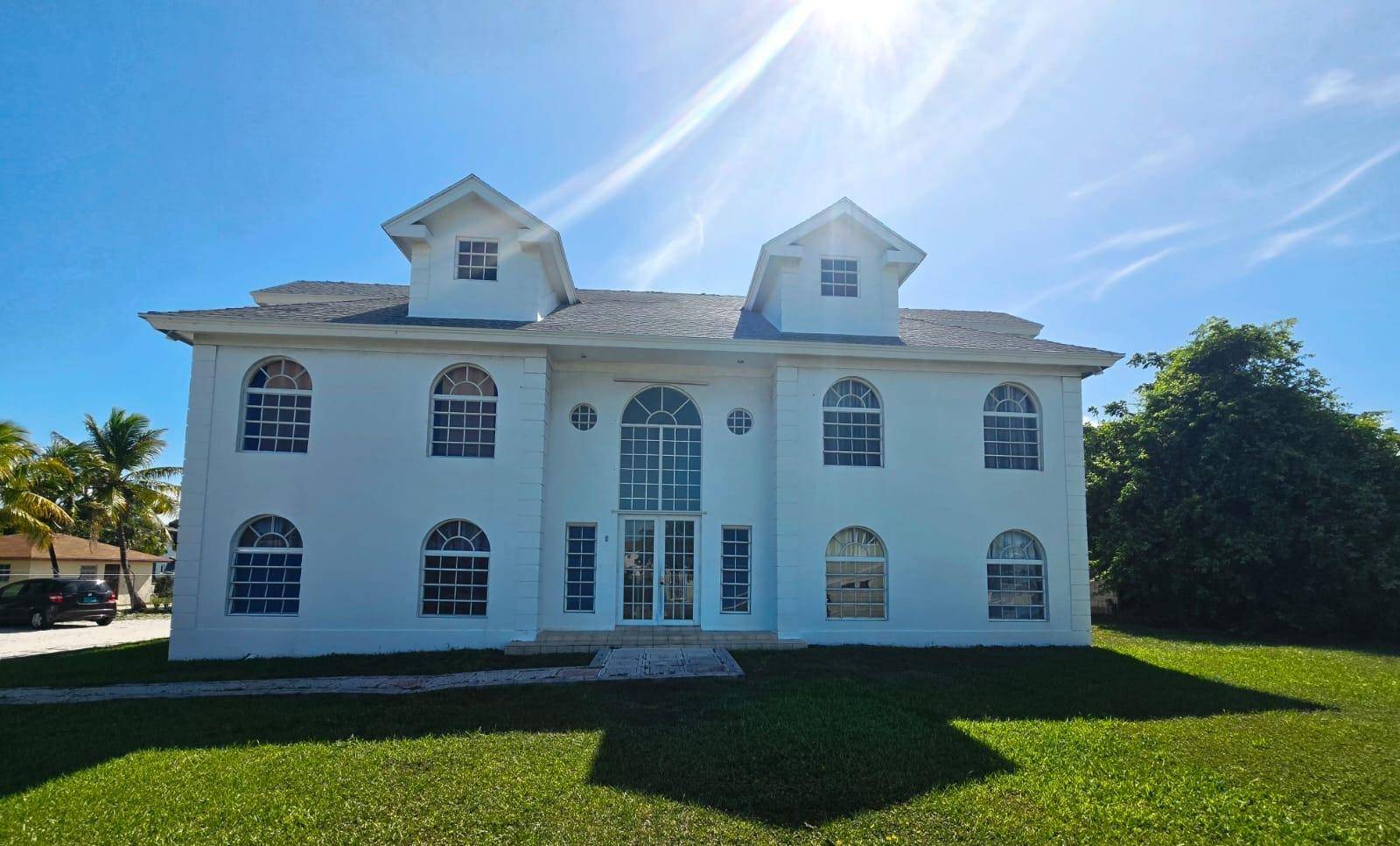 RUGBY DRIVE Condo New-Providence