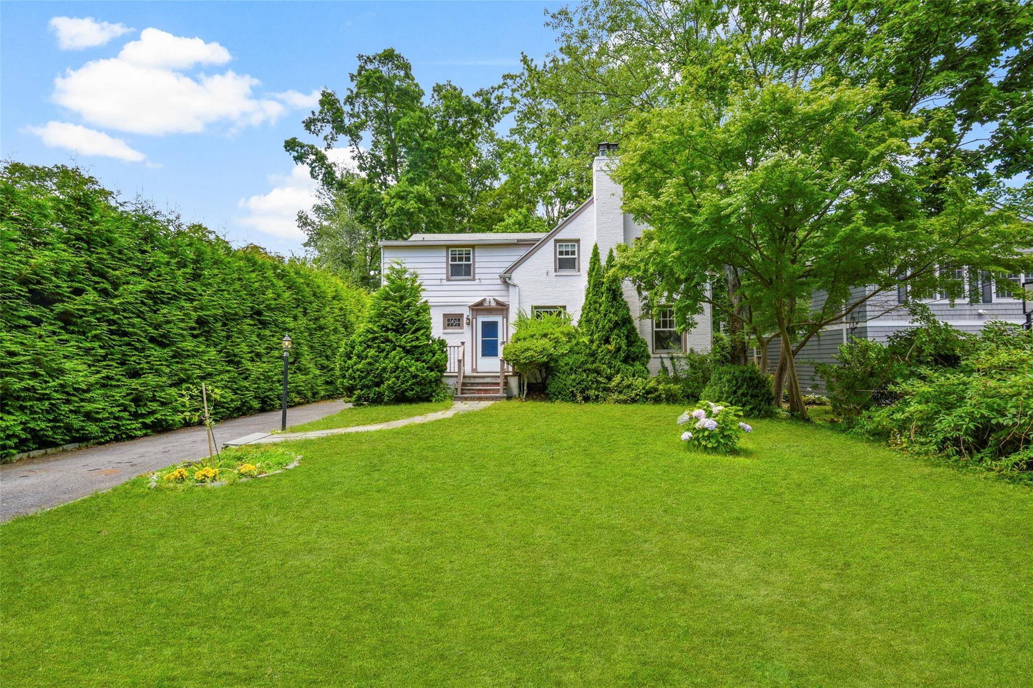 Move right into this gracious three bedroom, three bath Colonial and experience the desirable lifestyle of Orienta Point in Mamaroneck.