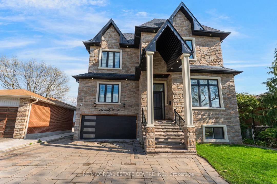 Live In The Lap Of Luxury In This Custom Built Home.