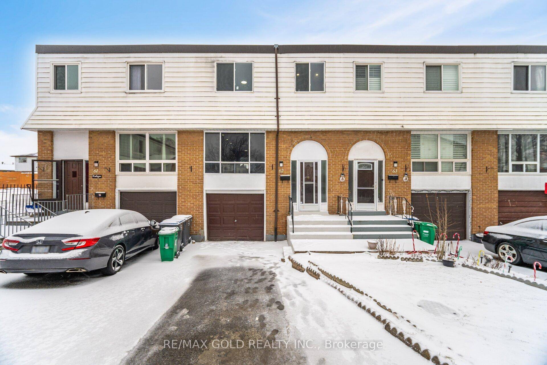 Convenient Location Welcome to this newly Renovated 3 Bedroom 2 Washroom Home in A Highly Desirable Convenient Neighborhood Of Malton.