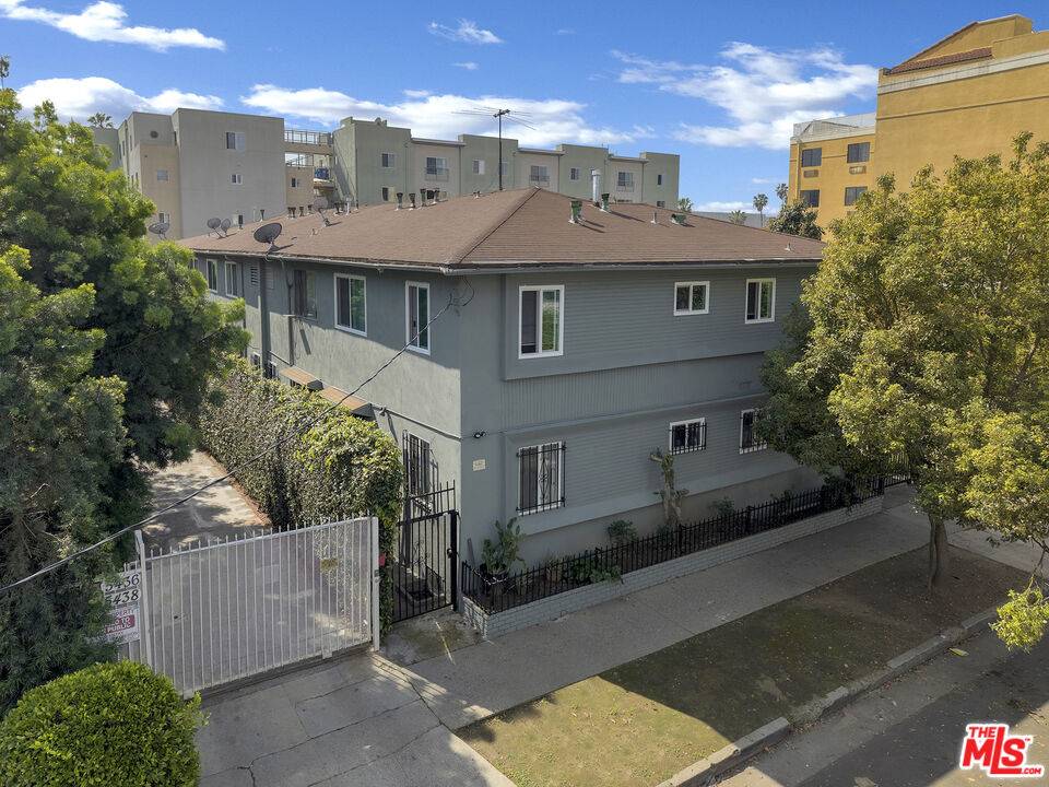 5440 Harold Way 12BR Hollywood Hills East La