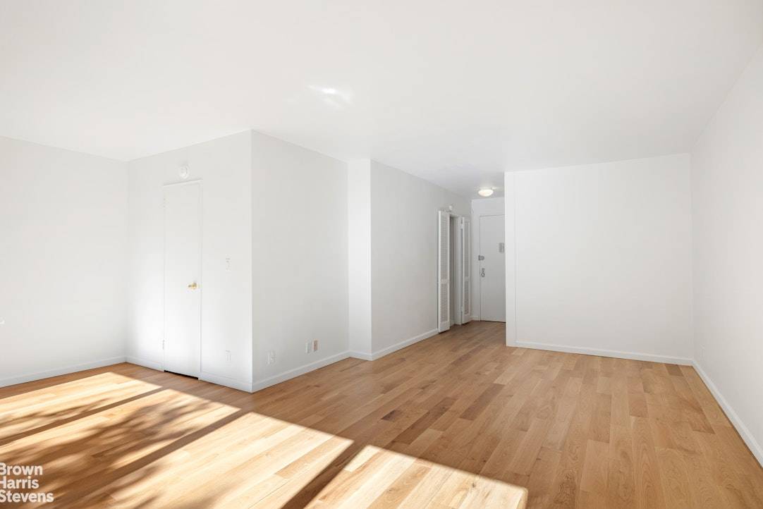 Spacious alcove studio in lovely Lincoln Towers.