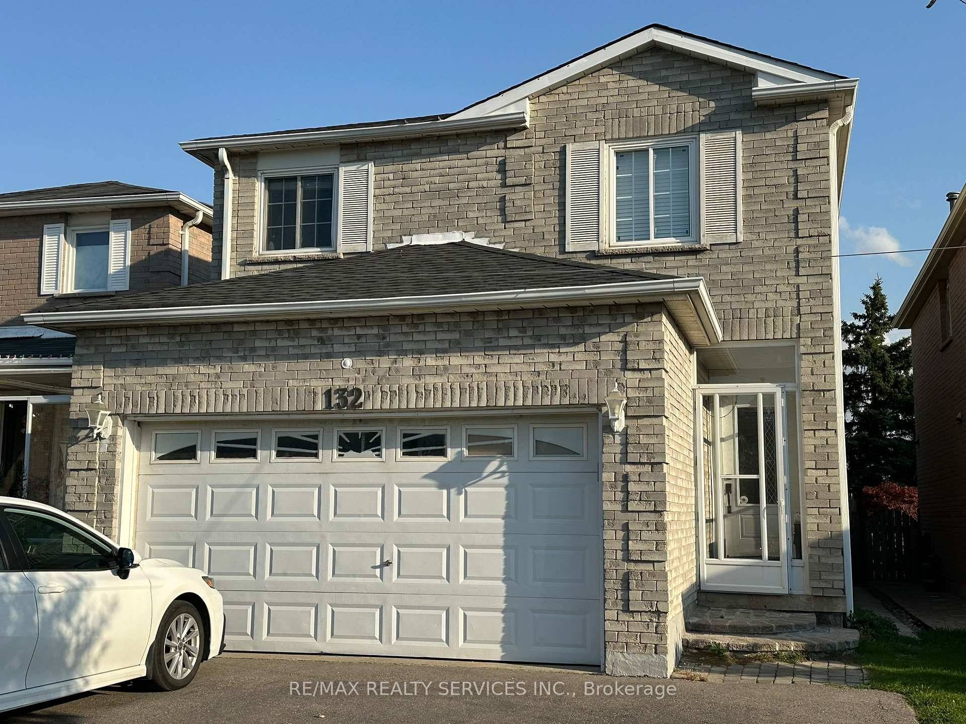 Absolutely Stunning ! ! Brick Elevation, Double Car Garage Detached Home In Sought After Neighborhood, Upgraded Front Door, Upgraded Dream Kitchen With Custom Cabinetry, Quartz Countertops amp ; Ss Appliances.