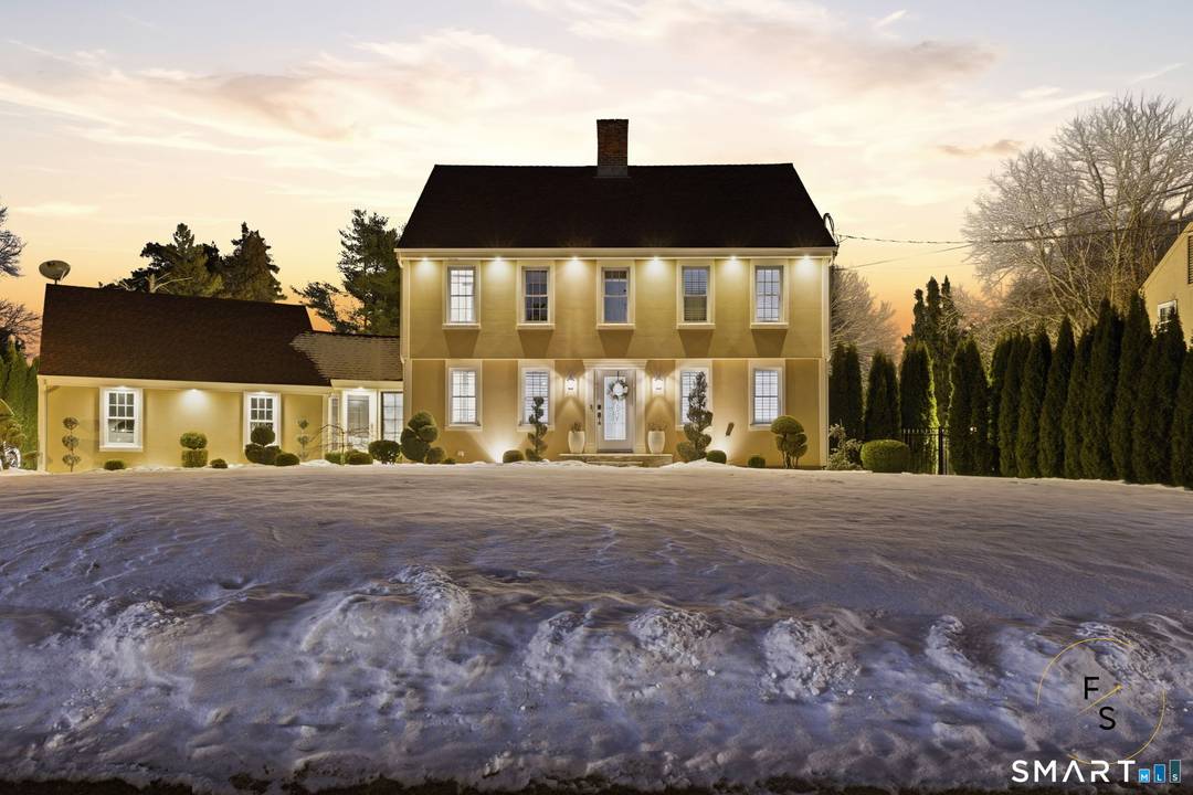 Welcome to 508 Highland Street, Wethersfield, a meticulously maintained 2, 962 sq ft home blending timeless elegance with high end modern amenities.