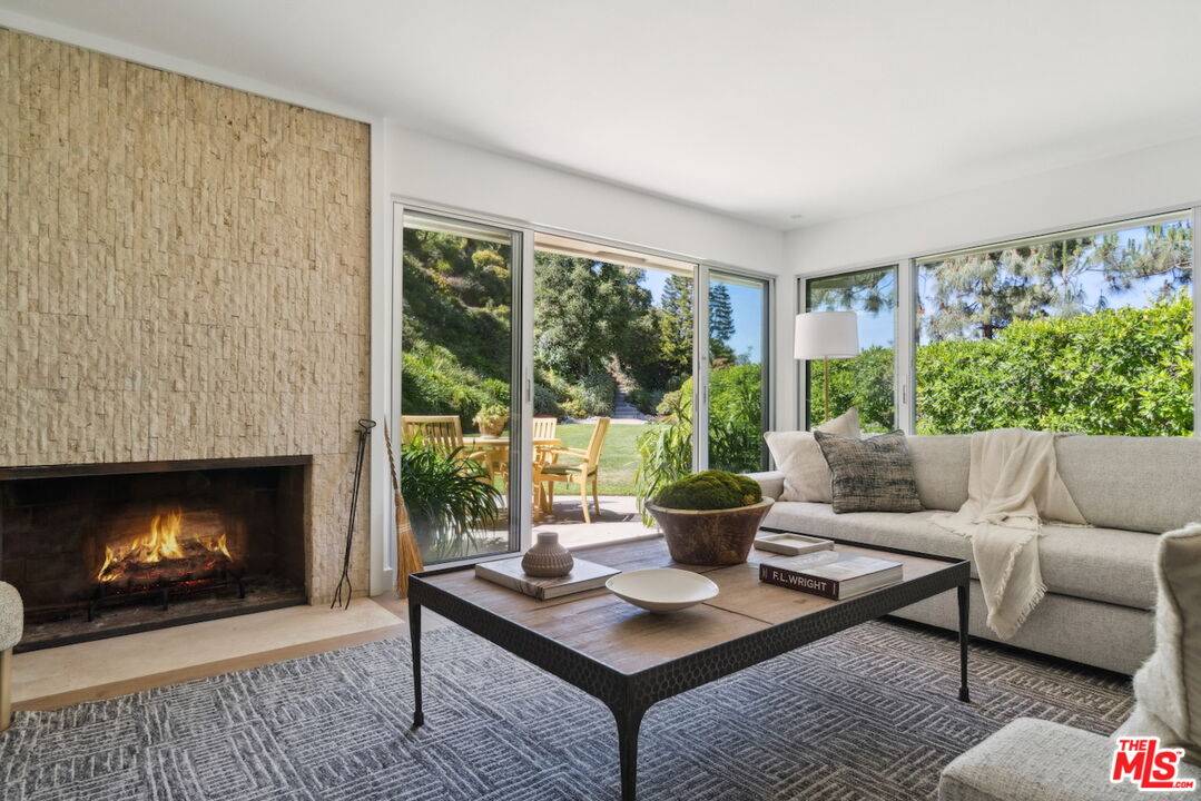 1726   Stone Canyon Rd 4BR Bel Air La