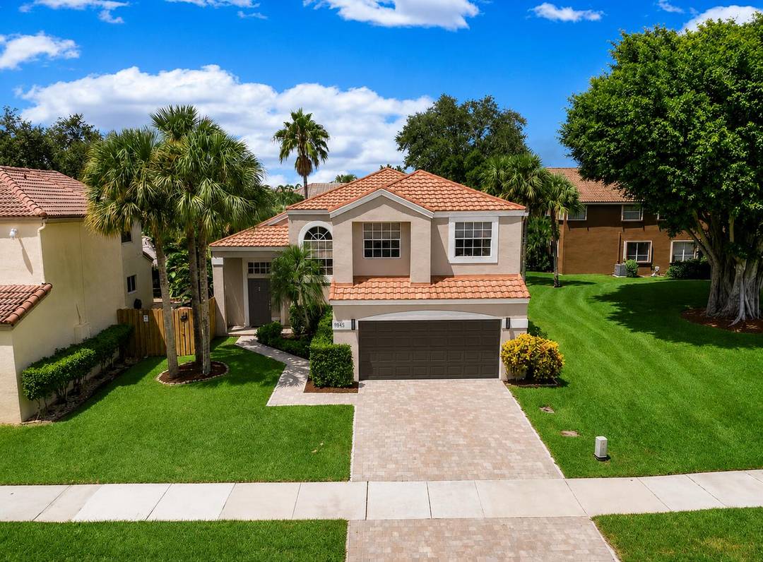 Beautifully updated 4BR 2.