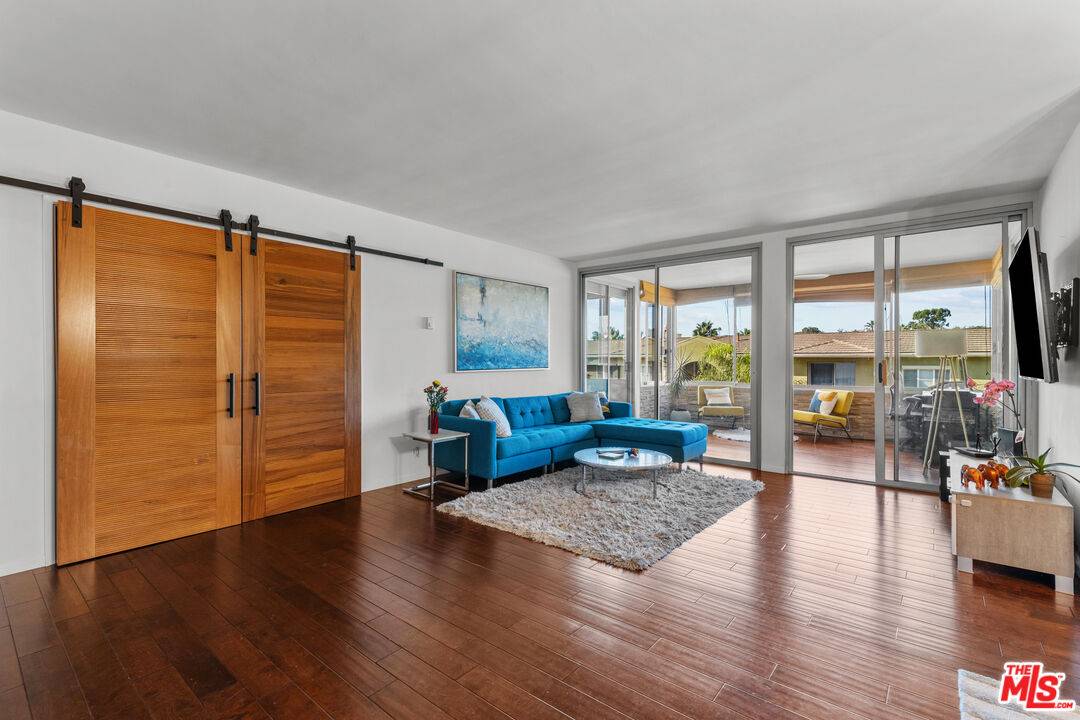 8701 Delgany Ave 2BR La