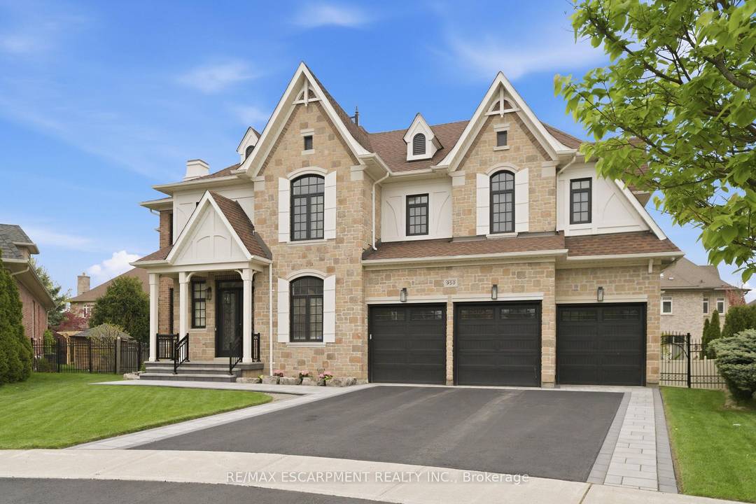 Exceptional Estate Residence Situated On A Prestigious Cul De Sac In The Heart Of Erindale, One Of Mississauga's Most Coveted Luxury Communities.