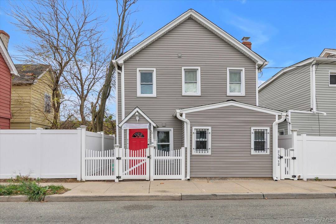 2 Family Home, Close to Lirr and transportation