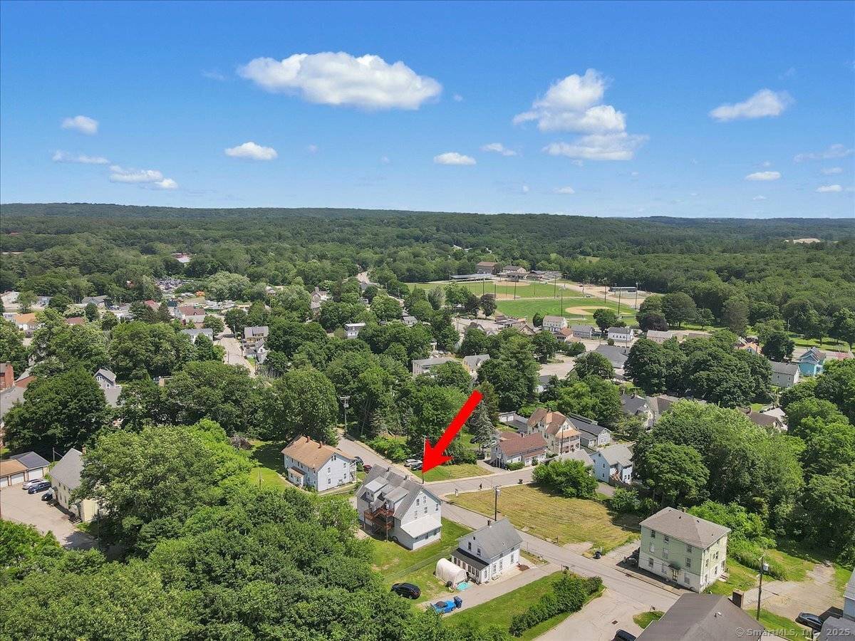 INVESTORS TAKE NOTE ! ! LOW VACANCY in Windham county.