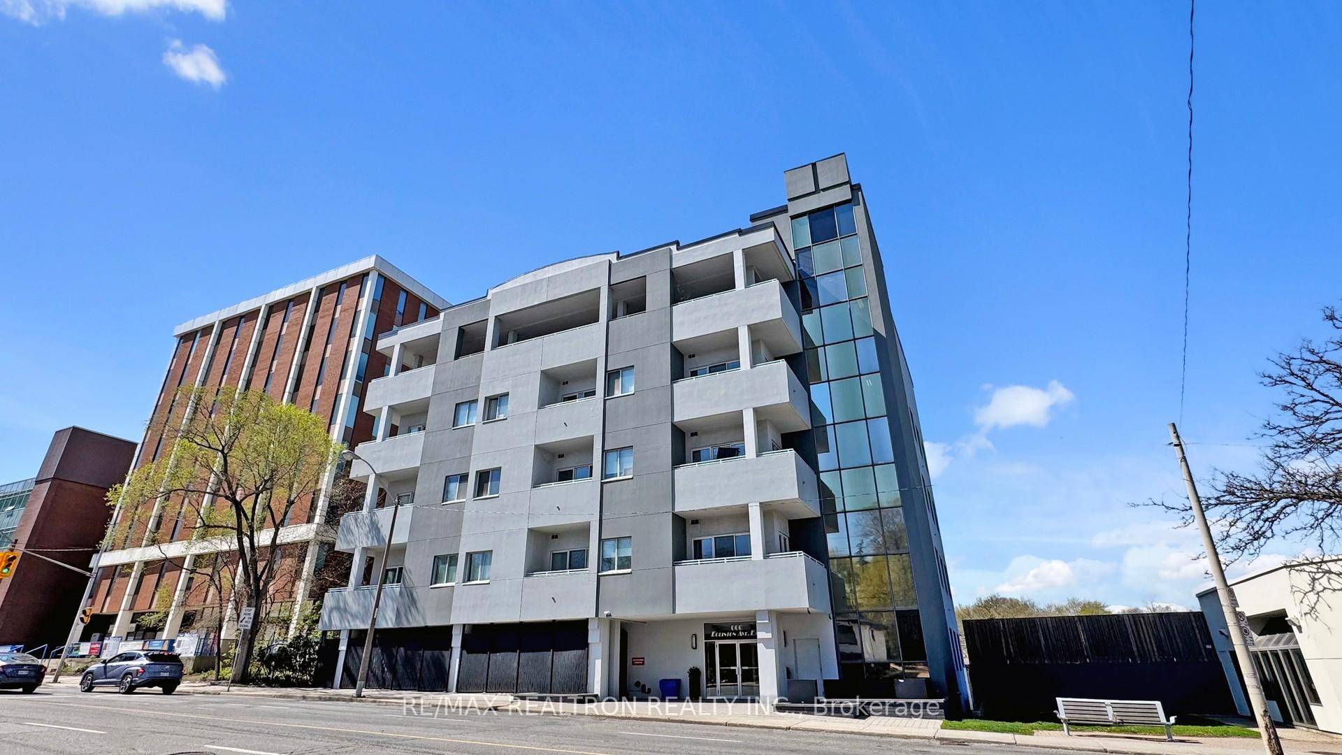 Welcome to Unit 202 at 600 Eglinton Ave East a beautifully upgraded 1 Bedroom Den condo with 1 Washroom, 1 Parking, and 1 Locker, located in the heart of Mount ...