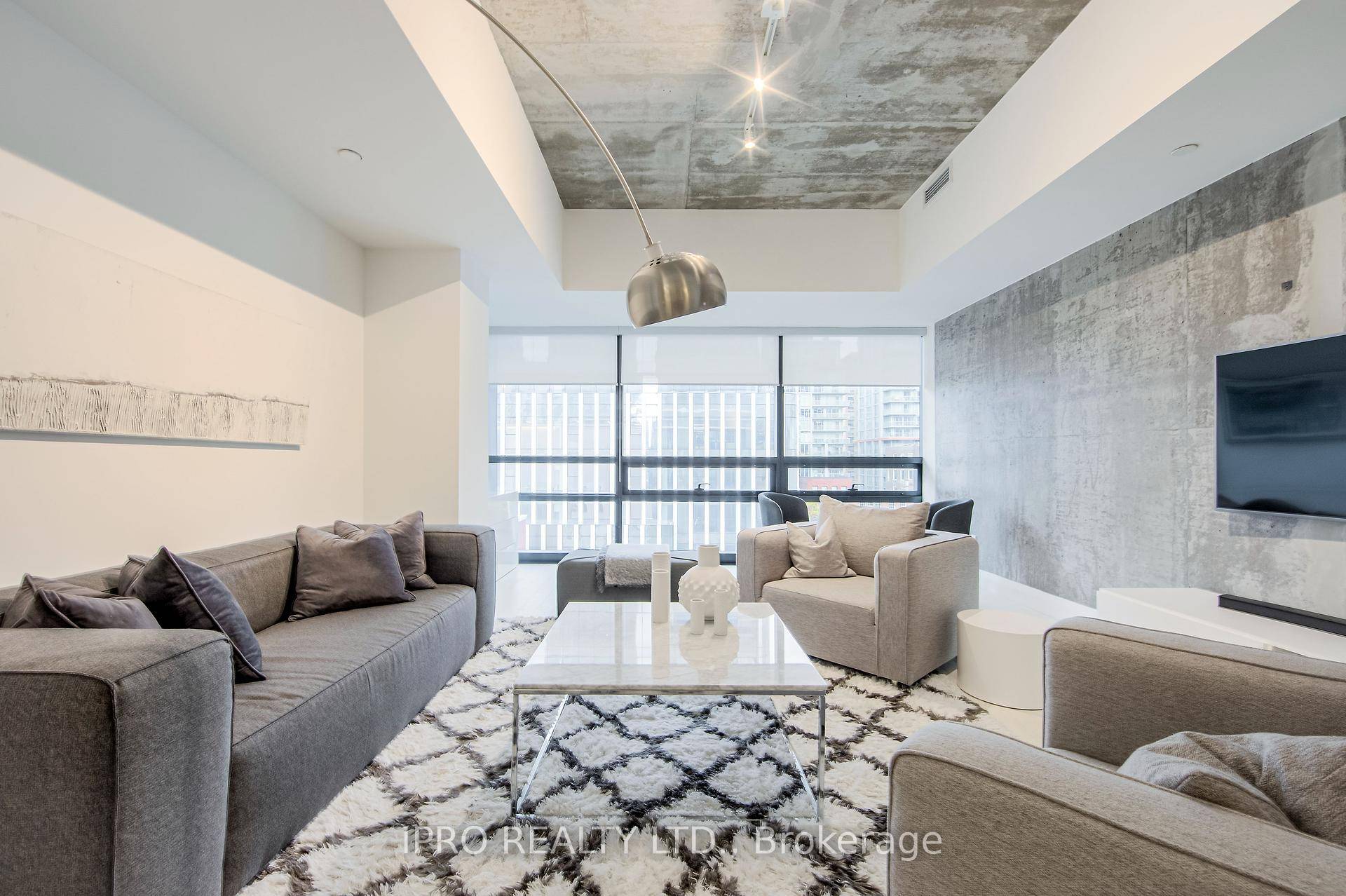 Crazy price under 730 per SQFT in Downtown Toronto Spacious 920 sqft condo unit, 100 Walk Score Luxury Loft In The Heart Of Entertainment District.