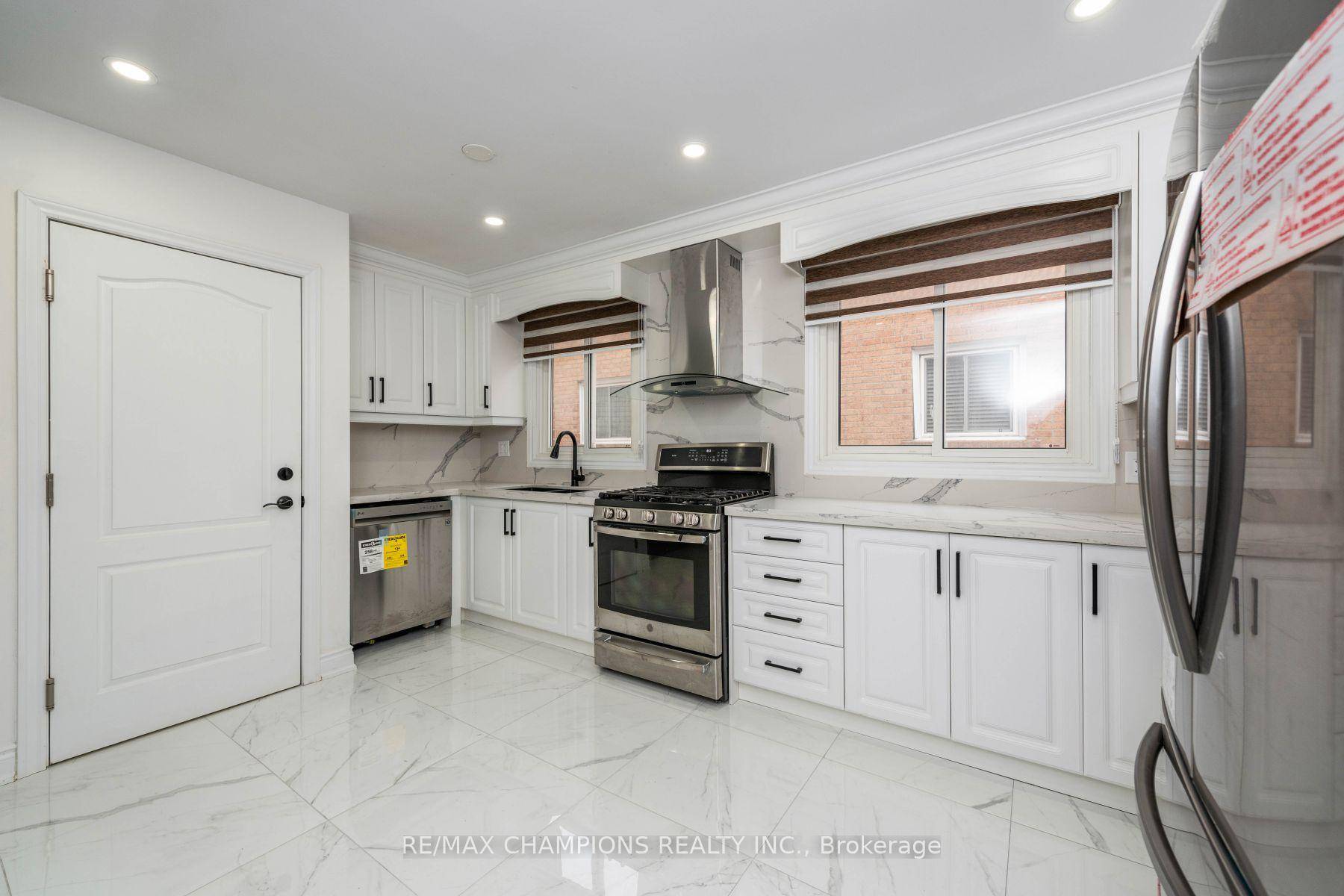 Upgrades 3 2 W O Legal Basement Apartment.