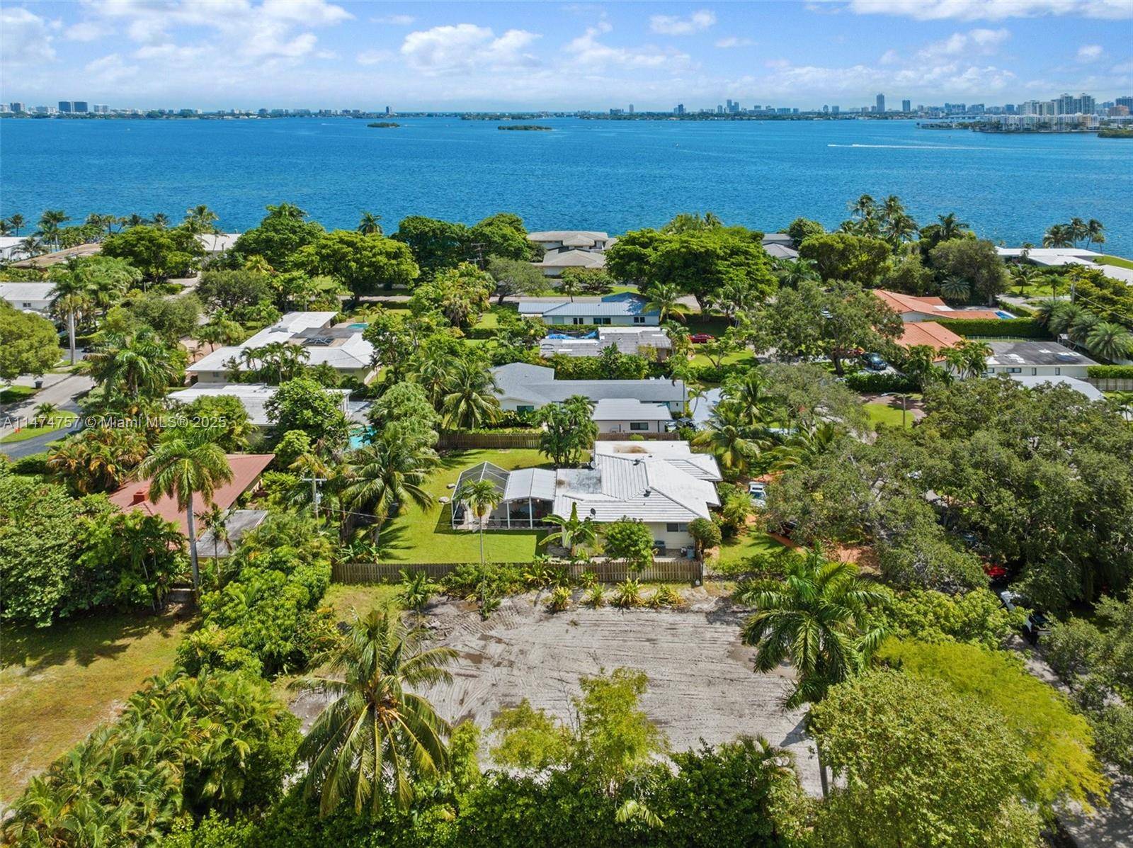 OWNER FINANCING available gt ; gt ; gt ; 30 down 5 2 years max Very large RESIDENTIAL LOT for sale in Miami Shores area, EAST OF US1.