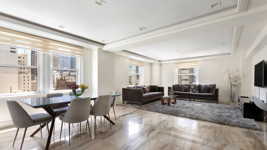 Spacious approximately 1800 sq.