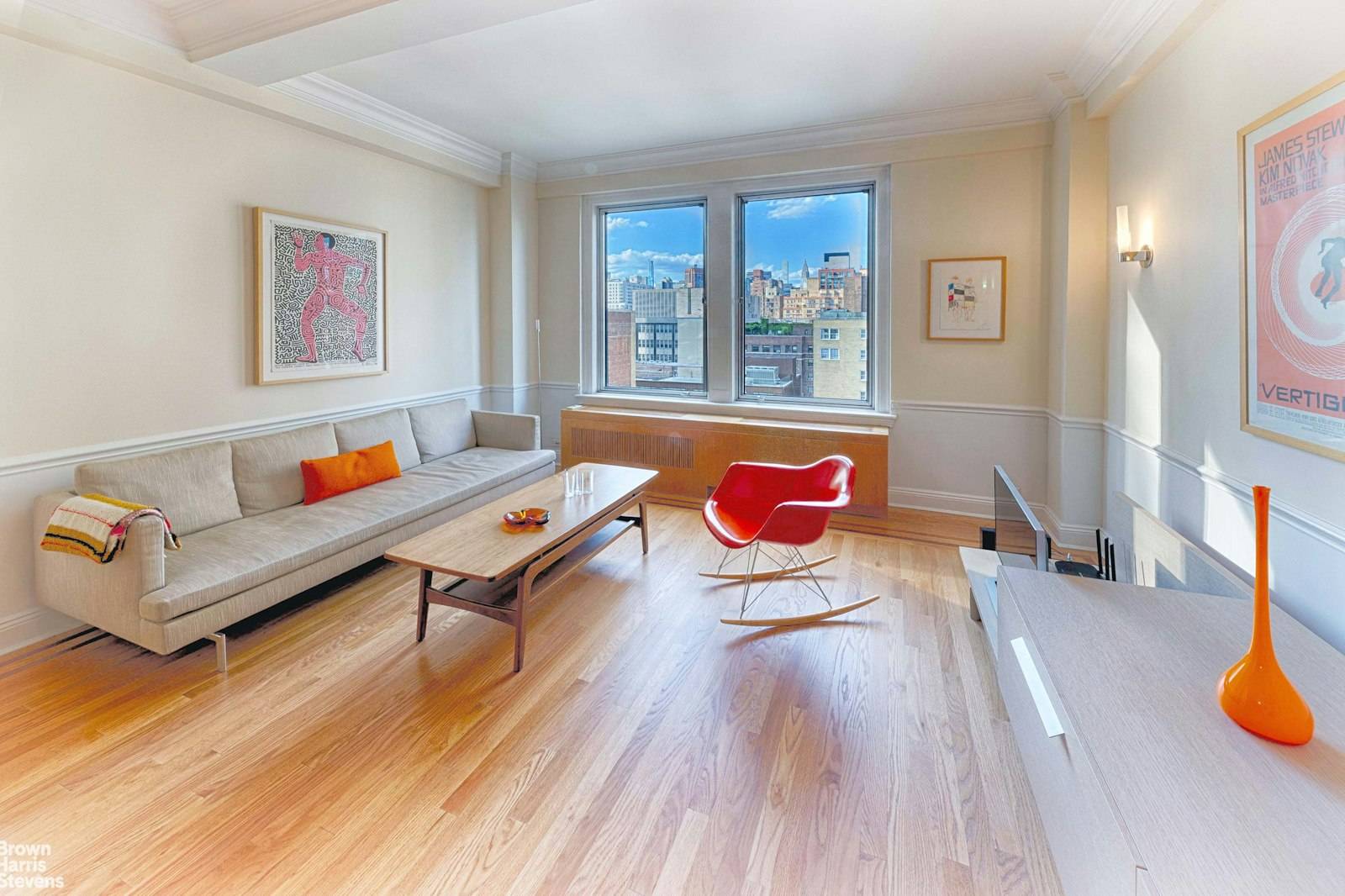 Views, Views and MoreSpacious, sun filled one bedroom with North and West views highlighted by the Empire State and Chrysler buildings.
