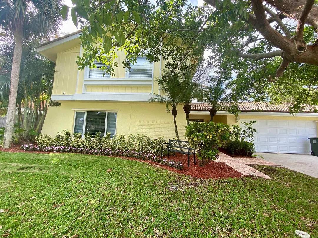 SPECIAL OFFER One month FREE with a 13 month lease signed by 12 31 25.