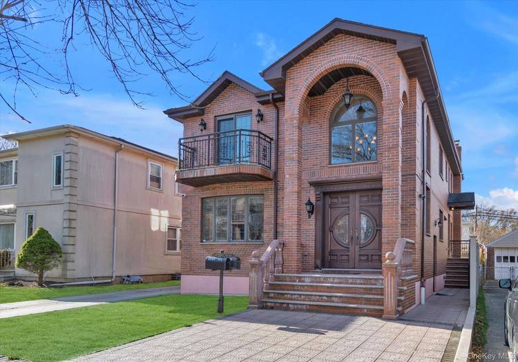 Furnished ! Luxury main unit for rent in a beautiful two family home located in the heart of Oakland Gardens.