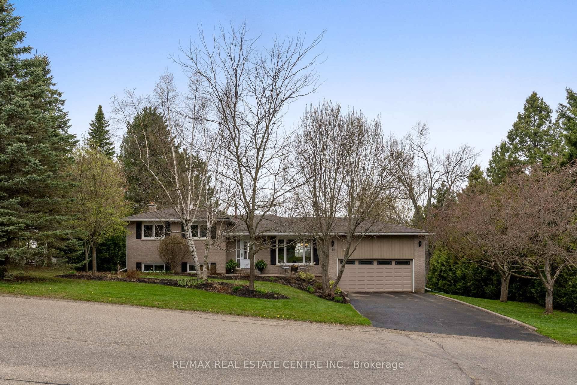 Welcome to 25 Erin Heights Drive Small town charm meets natural beauty !