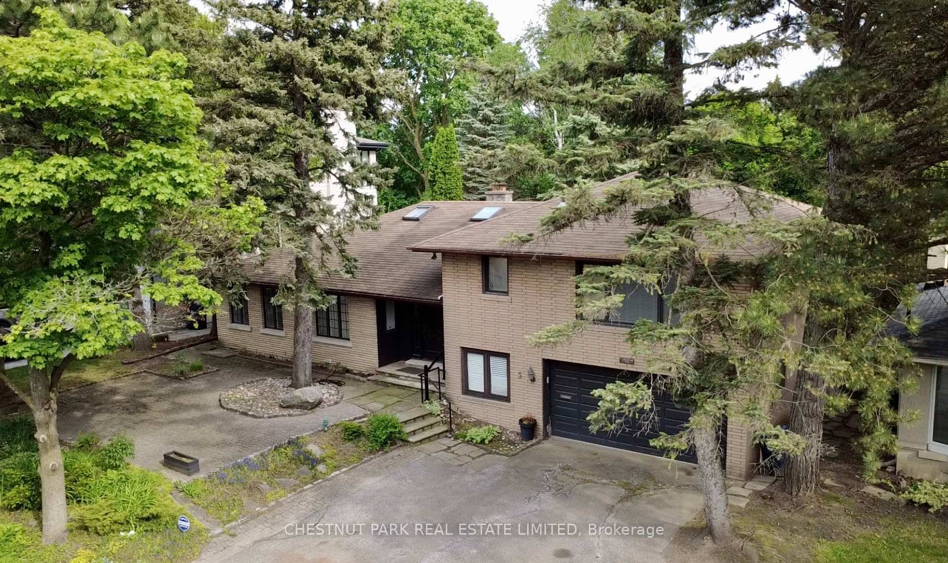 Set on a rare 71. 5 x 133 ft south facing lot in the heart of prestigious Lawrence Park, this spacious 4 bedroom, 2 storey home offers endless potential.