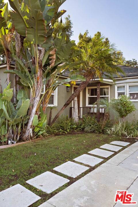 243  S Formosa Ave 4BR Hancock Park La