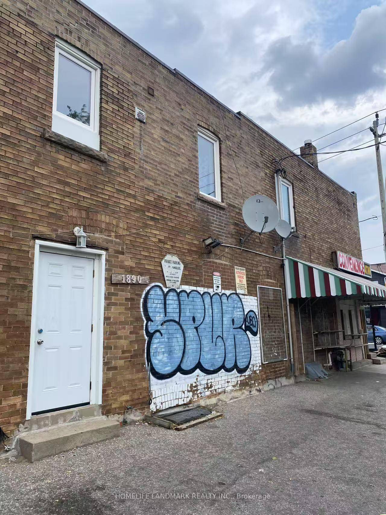 Beautifully spacious 2nd Floor 2 large bedrooms apartment for rent, TTC bus stop at the front property, Gleaming Laminate floor through out, Large living room, Large windows for natural light, ...