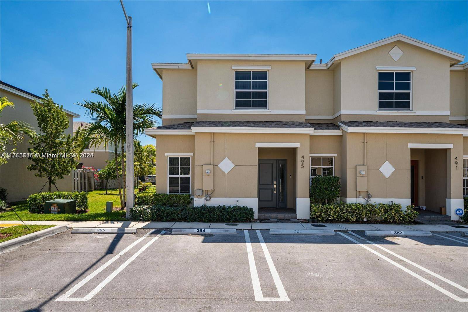 Modern townhouse with 3 bedrooms and 3 full bathrooms in the desired community Keys Pointe.