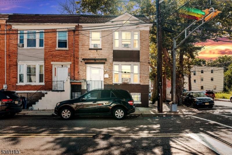 Welcome to 102 S. 14th Street, a spacious single family home in Newark's Fairmount neighborhood offering 3 bedrooms and 3 full bathrooms.