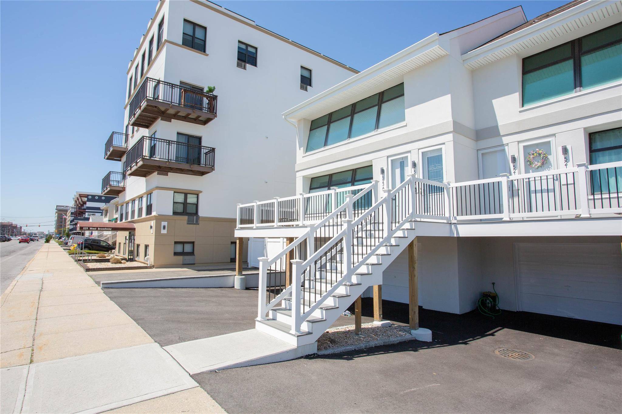 Oceanview 3 Bedroom Townhome Just Steps from the Beach !