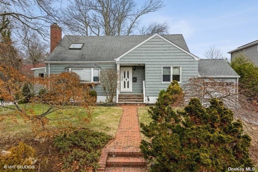 YOU CERTAINLY DON'T NEED TO TRAVEL ALL THE WAY TO MASSACHUSETTS TO FIND THE PERFECT CAPE.