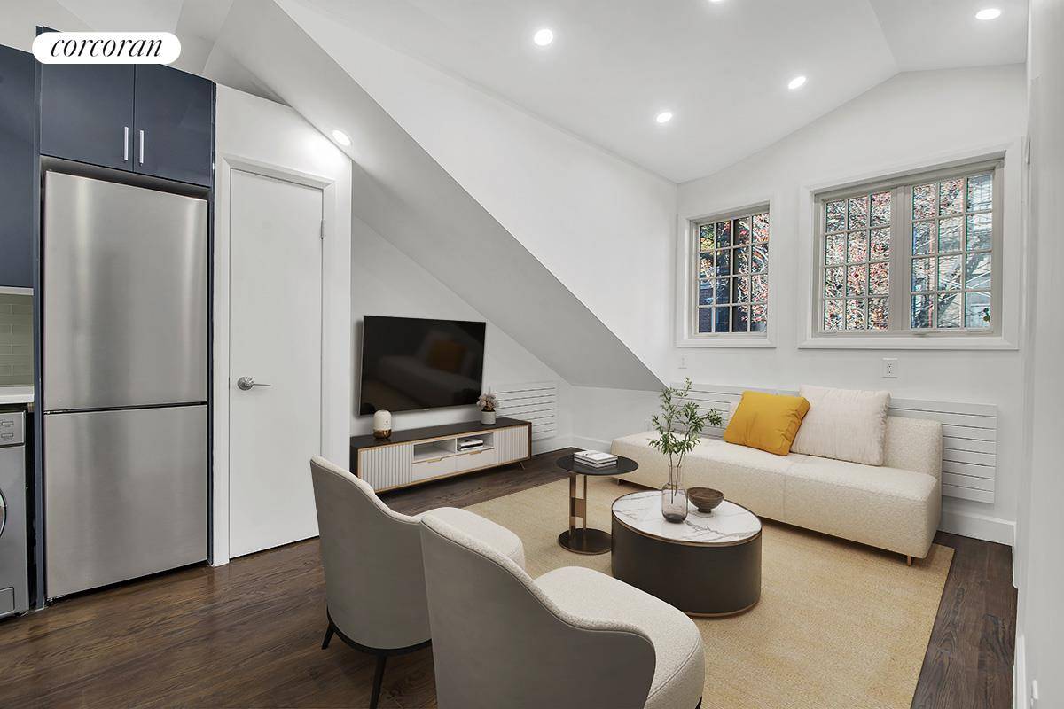Charming One Bedroom Apartment on Christopher Street in the Heart of the West Village Discover the perfect blend of historic charm and modern convenience in this brand new one bedroom ...