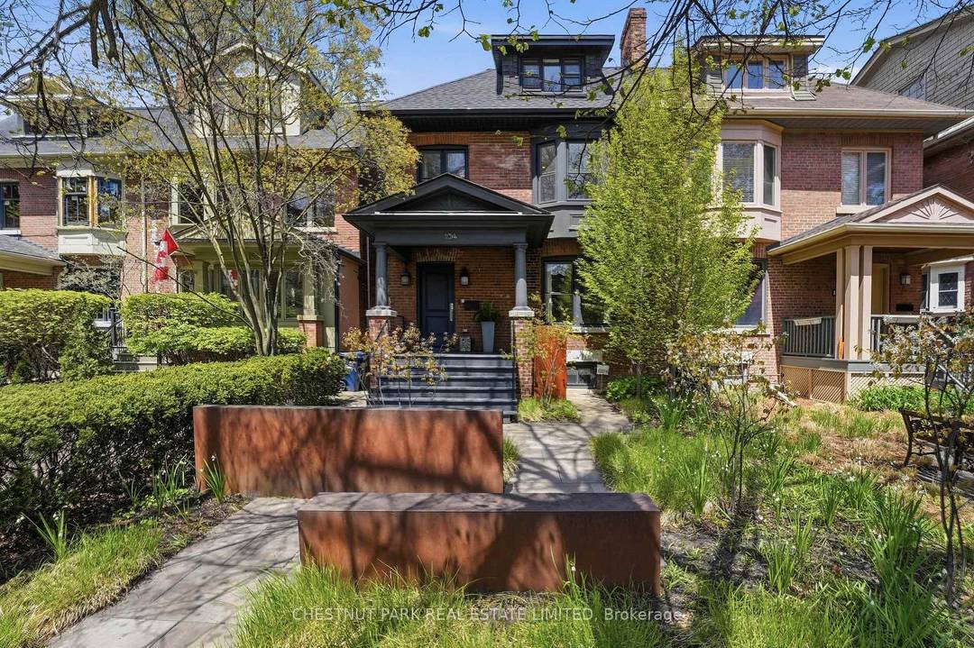Tucked along one of the neighbourhood's quietest streets, 154 Cottingham Street is a striking contemporary residence redesigned in 2023 by Mazen Studios.