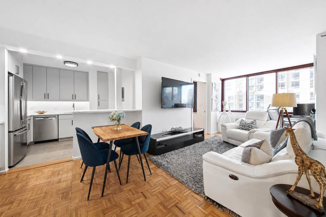 OPEN HOUSES CANCELLEDWelcome to Long Island City !