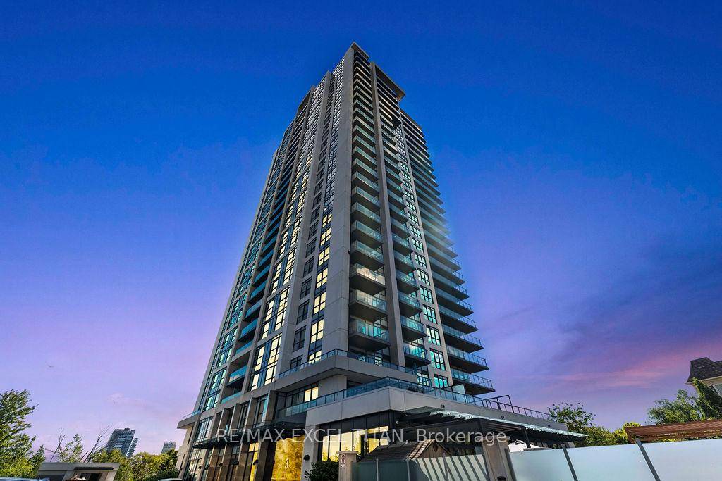 Modern 1 1 Bed Condo with Parking amp ; Locker.