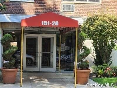 Large Two Bedroom Two Bath Coop in The Heart of Lindenwood Many Double Closets Natural light Flows Thru Significant Sized Windows Big Living Room and Dining Room Private Balcony Near ...