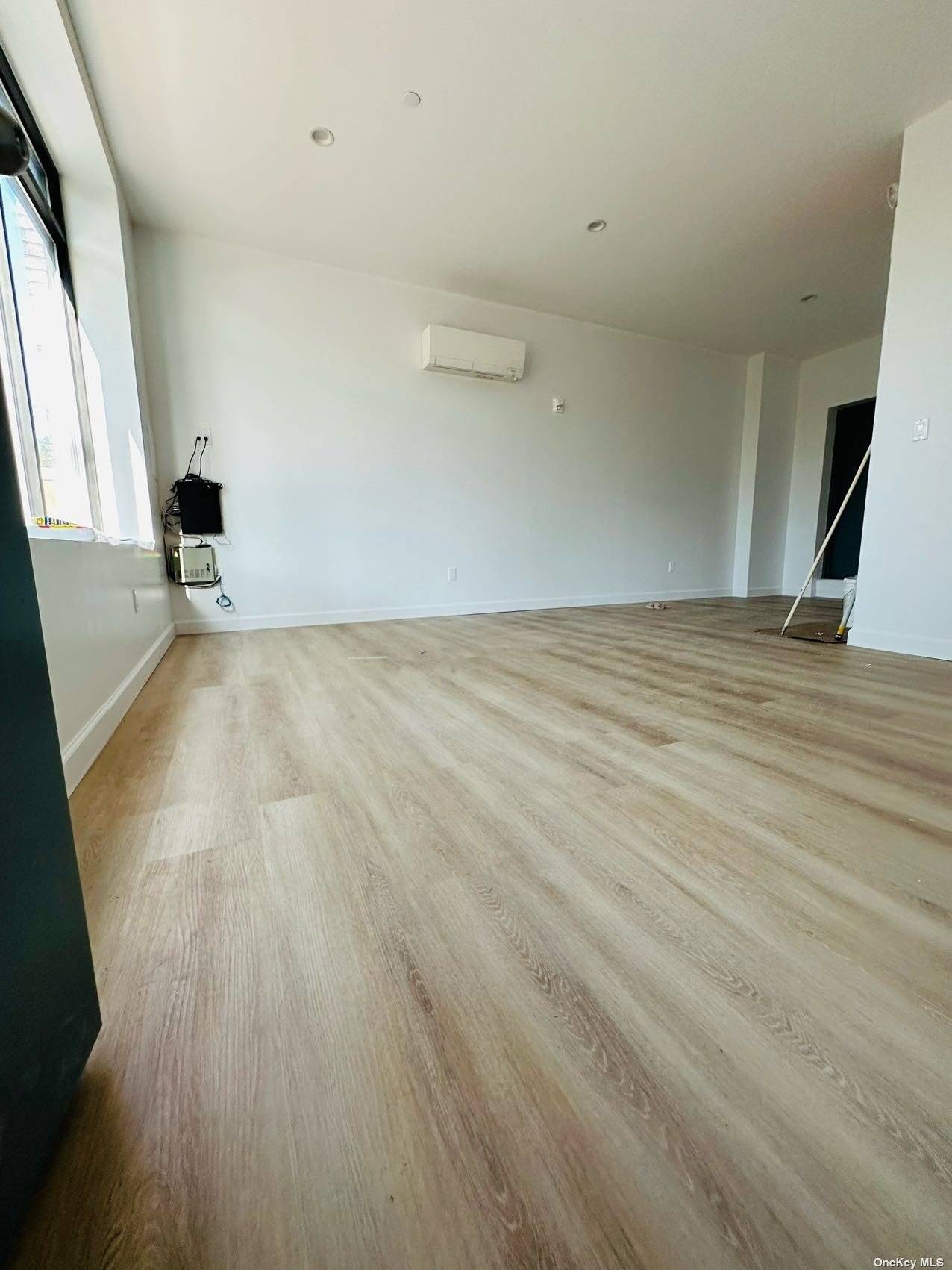 Brand New construction located center Flushing, 2nd floor unit for leasing.