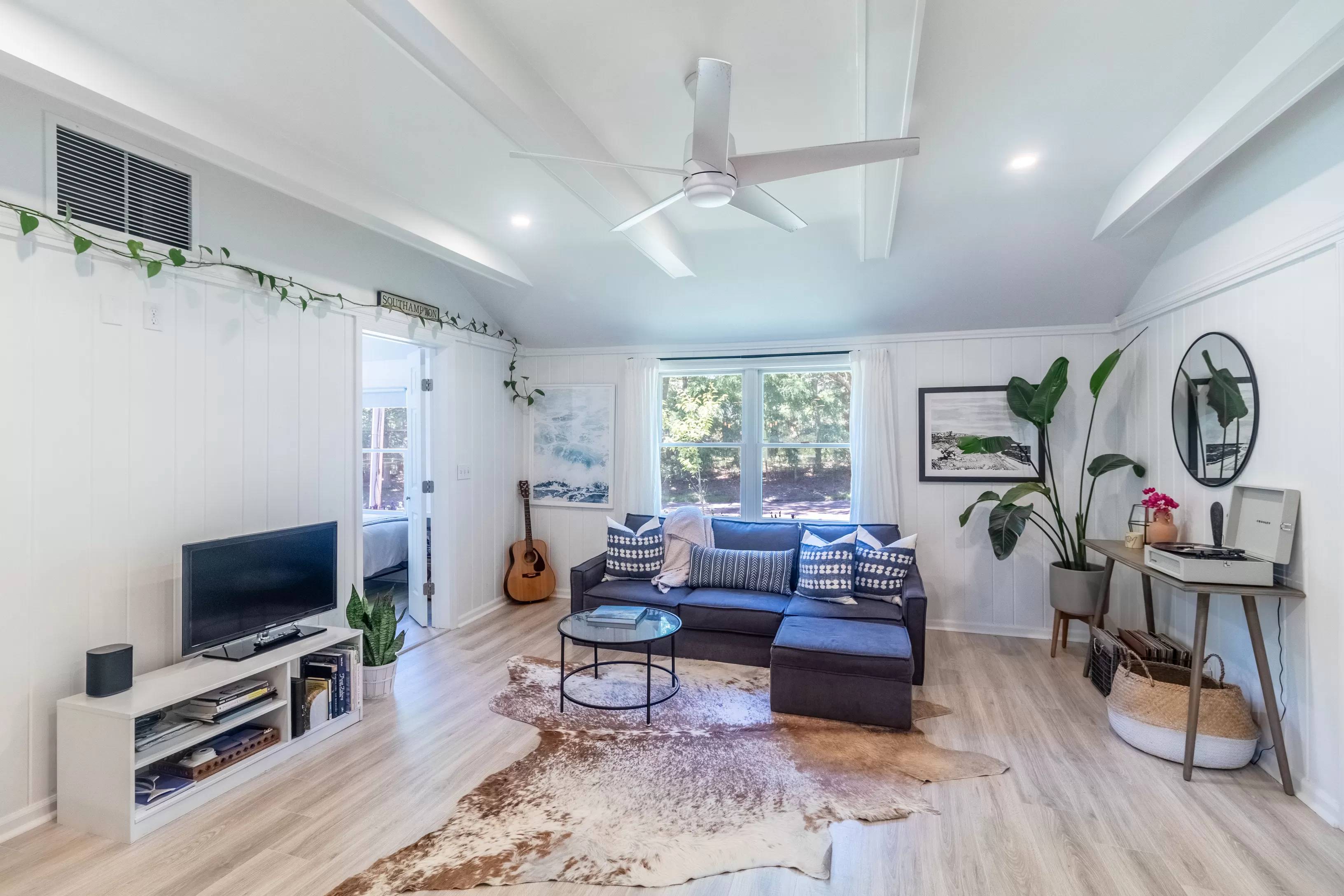 Newly Refreshed Summer Cottage! 2 Week Rental!