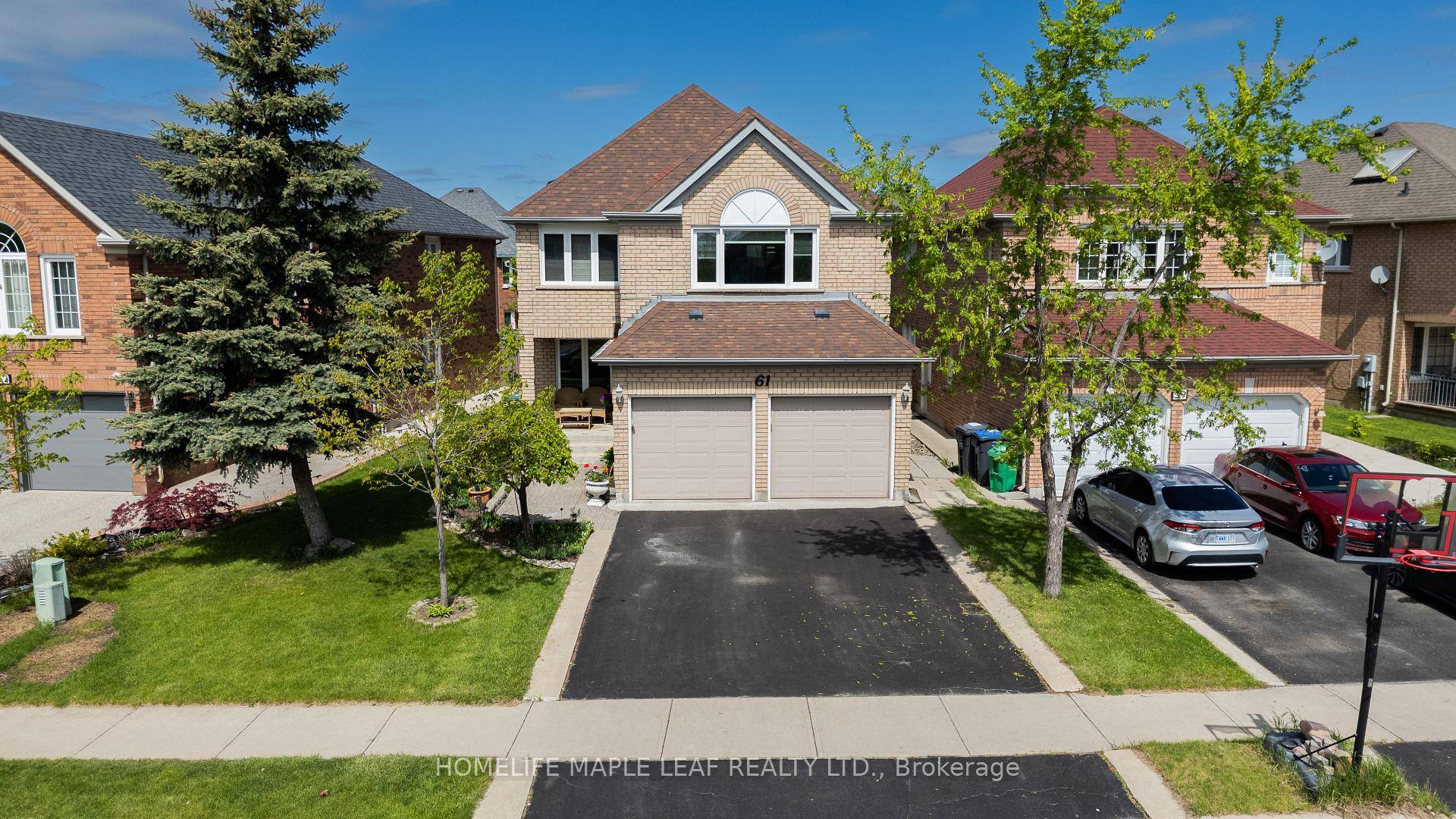 Must see Showstopper ! ! Step Into A Beautifully home with, Excellent Layout Offers Spacious Separate Dining And living Areas Adorned With Hardwood Floors amp ; Pot Lights.