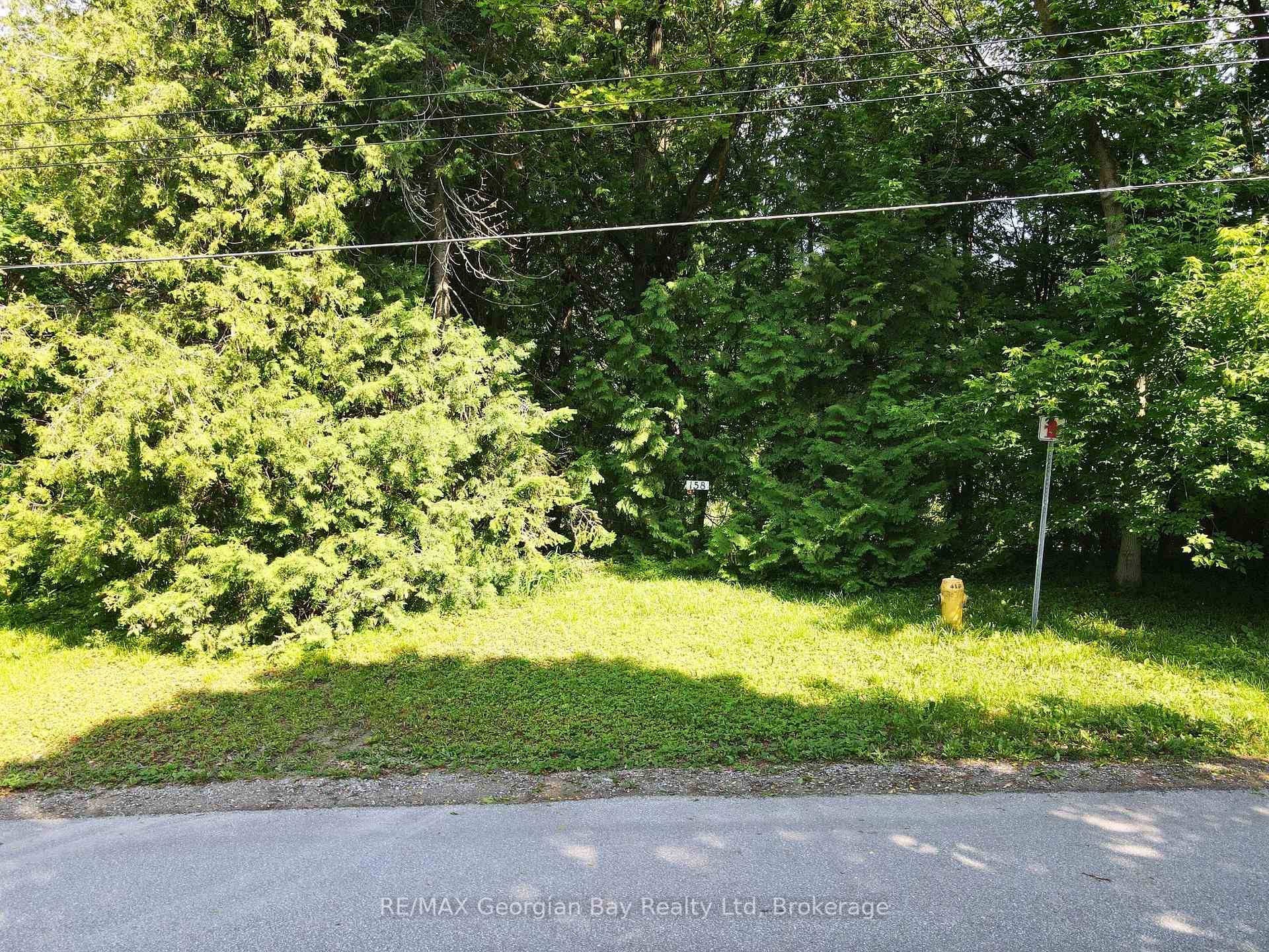 Build Your Dream Home in Charming Waubaushene !